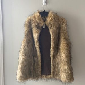 Kenar Faux Fur Vest